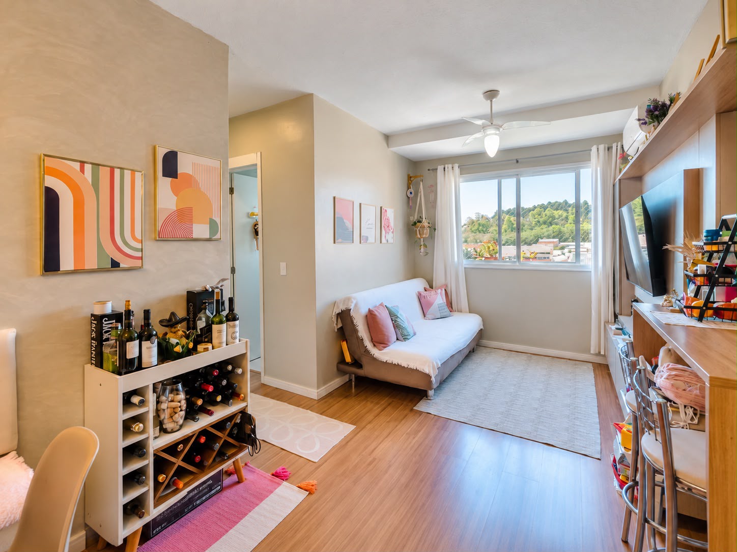 Sala de estar de um apartamento